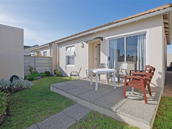 2 Bedroom House 2 Bedroom House