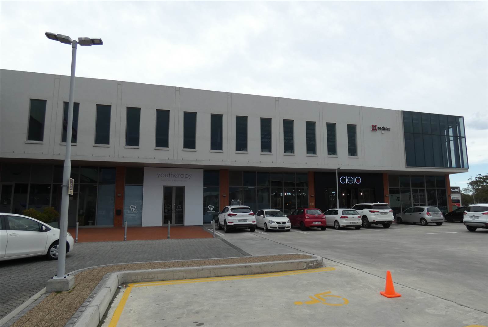 253  m² Commercial space in Somerset West Business Park photo number 2