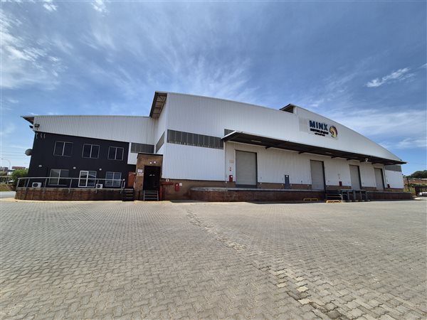 7 357  m² Industrial space