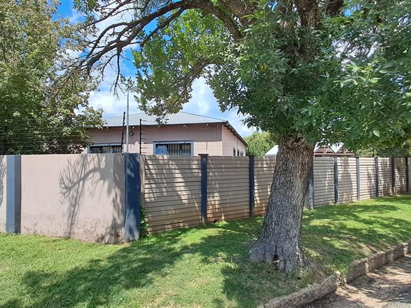 4 Bedroom House 4 Bedroom House