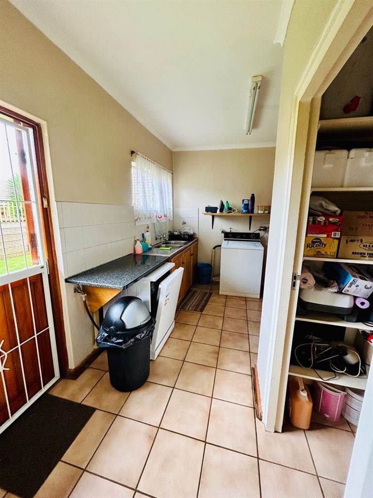 4 Bed House in Vryheid photo number 11