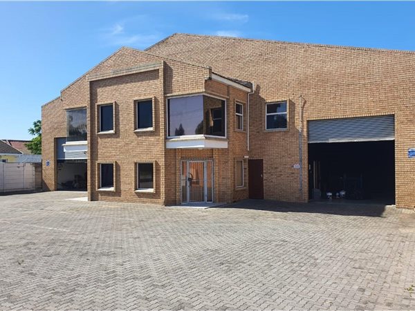 1100  m² Commercial space in Newton Park