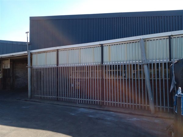 695.419982910156  m² Commercial space in Prospecton Industrial