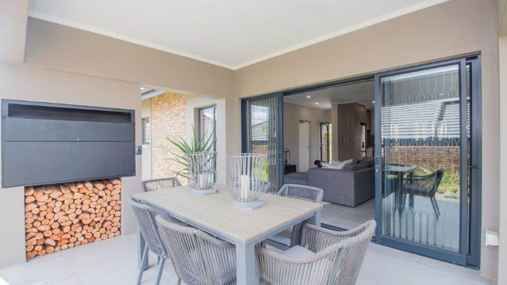 3 Bedroom Simplex 3 Bedroom Simplex