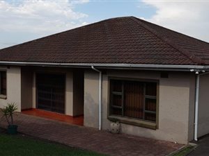 3 Bed House in Bisley