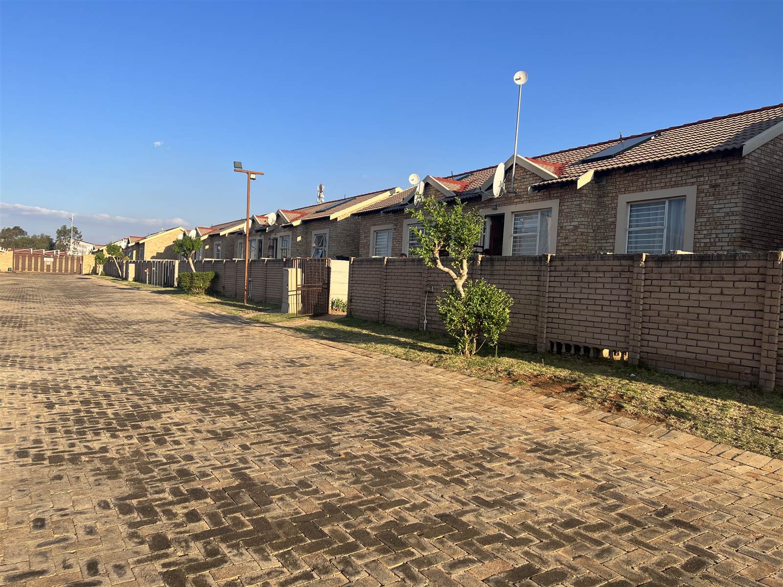 2 Bed Townhouse in Olievenhoutbosch photo number 28