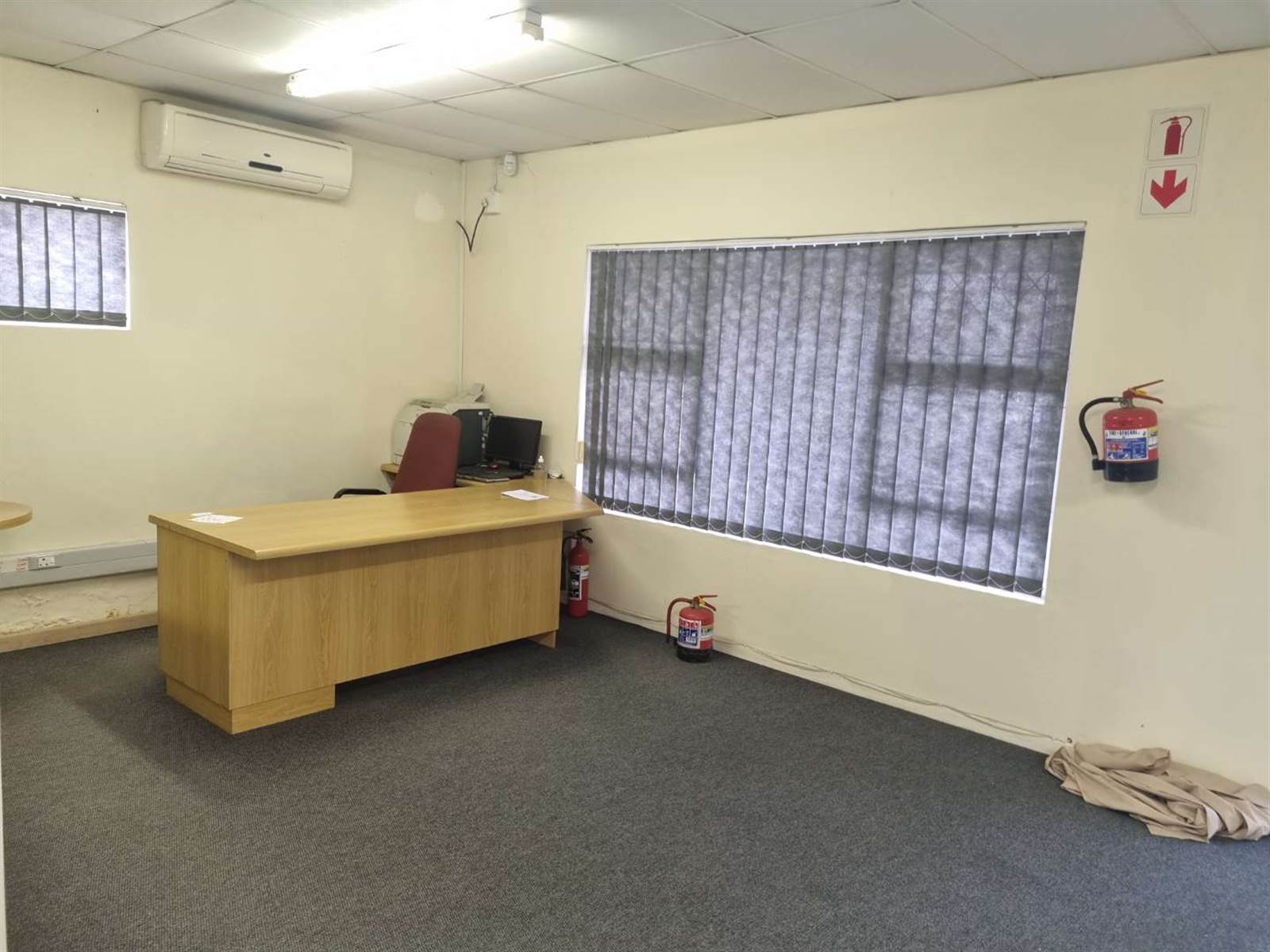 320  m² Commercial space in Southernwood photo number 7