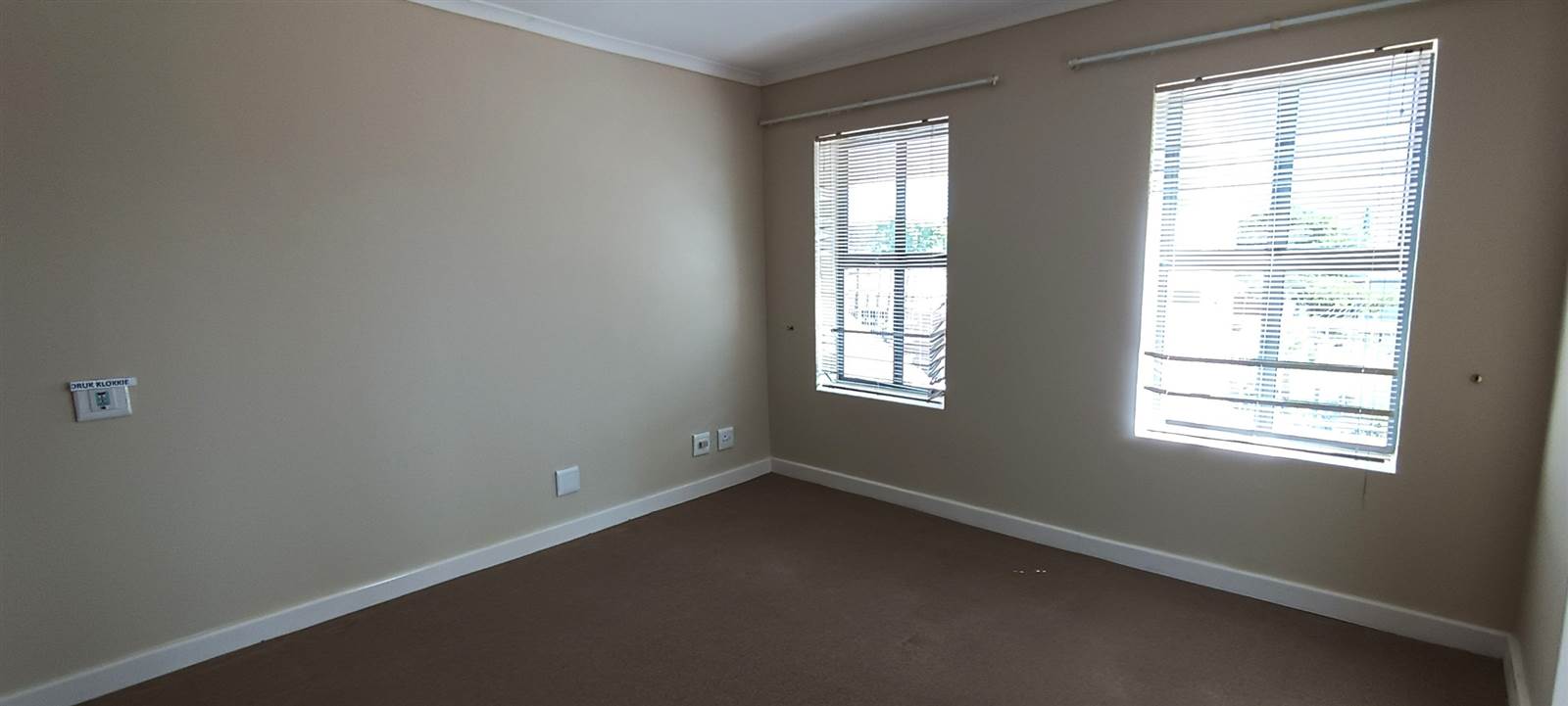 1 Bed Apartment in Middedorp photo number 6