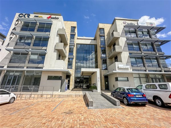 311  m² Commercial space