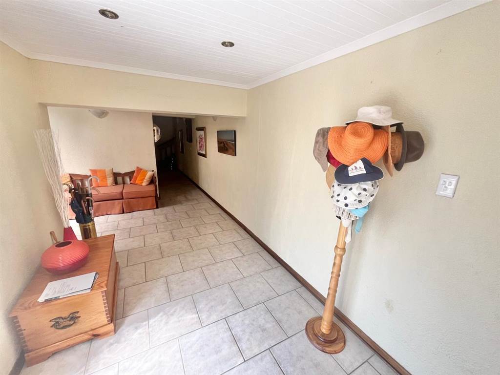4.5 Bed House in Trichardt photo number 4