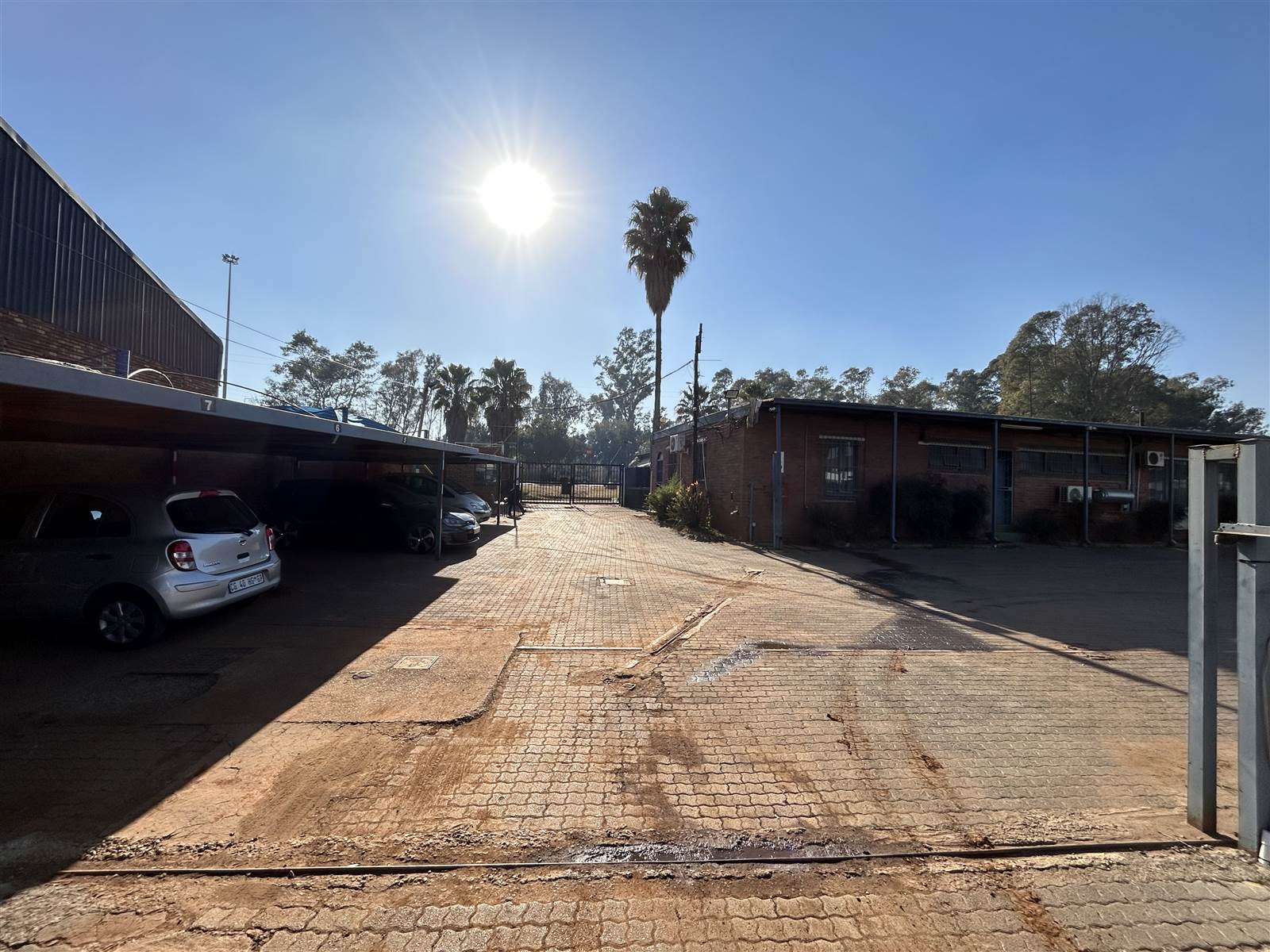 1779  m² Industrial space in Clayville photo number 4