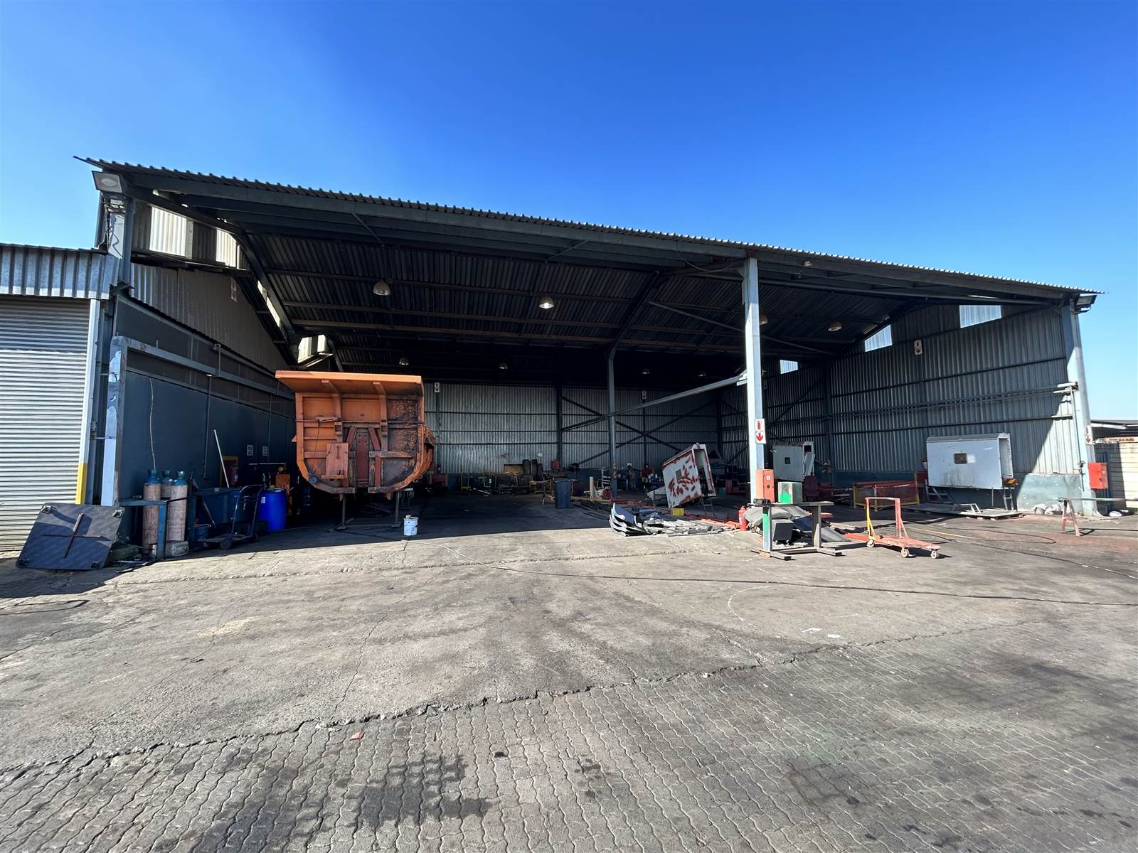 1779  m² Industrial space in Clayville photo number 6