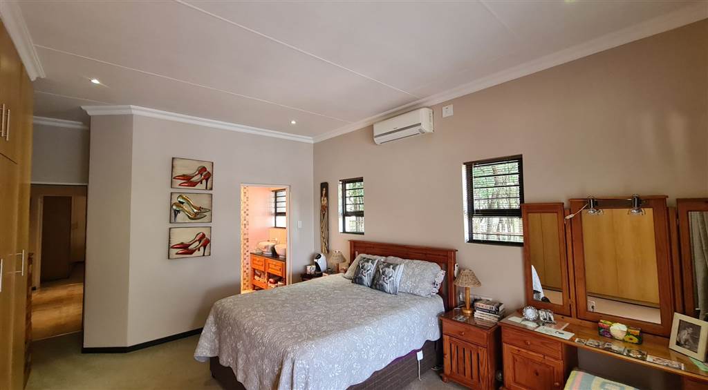 4 Bed House in Potchefstroom Central photo number 16