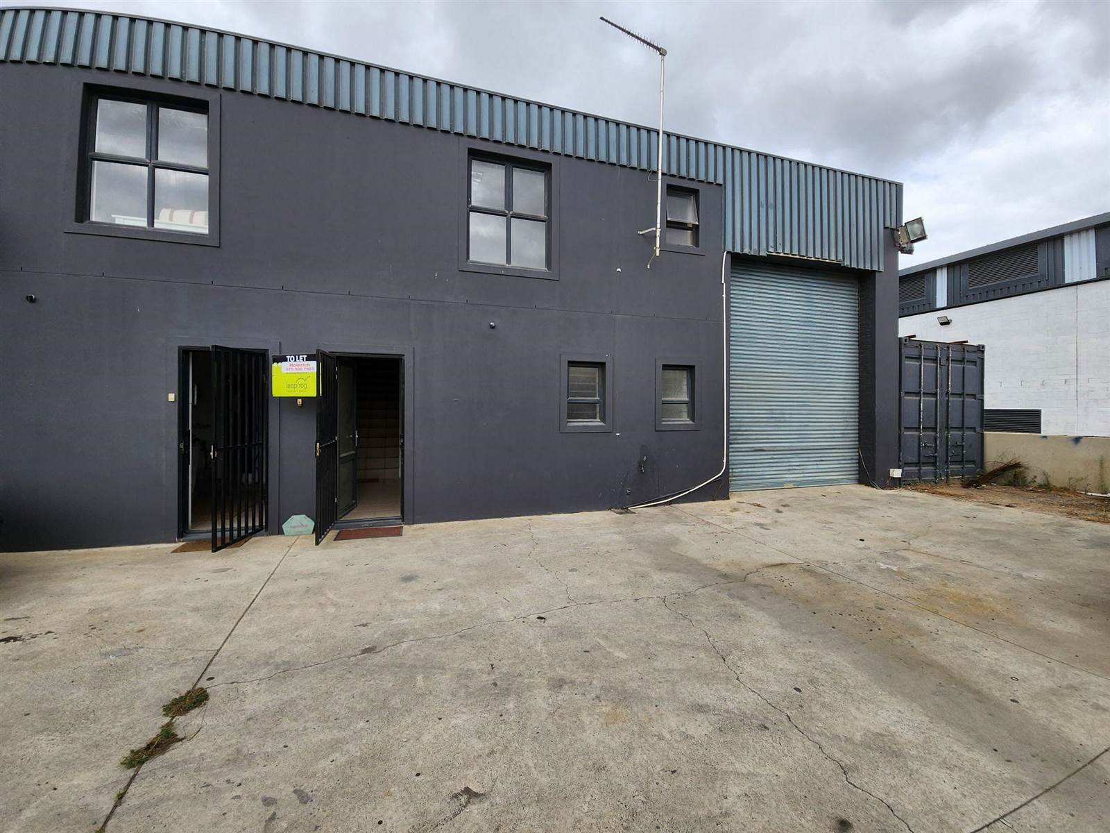 294  m² Industrial space in Plattekloof photo number 1