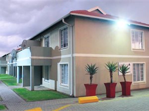 2 Bed Townhouse in Comet