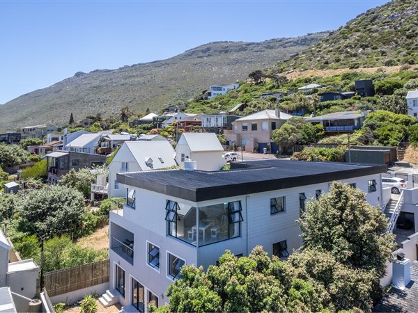 9 Bed House in Clovelly