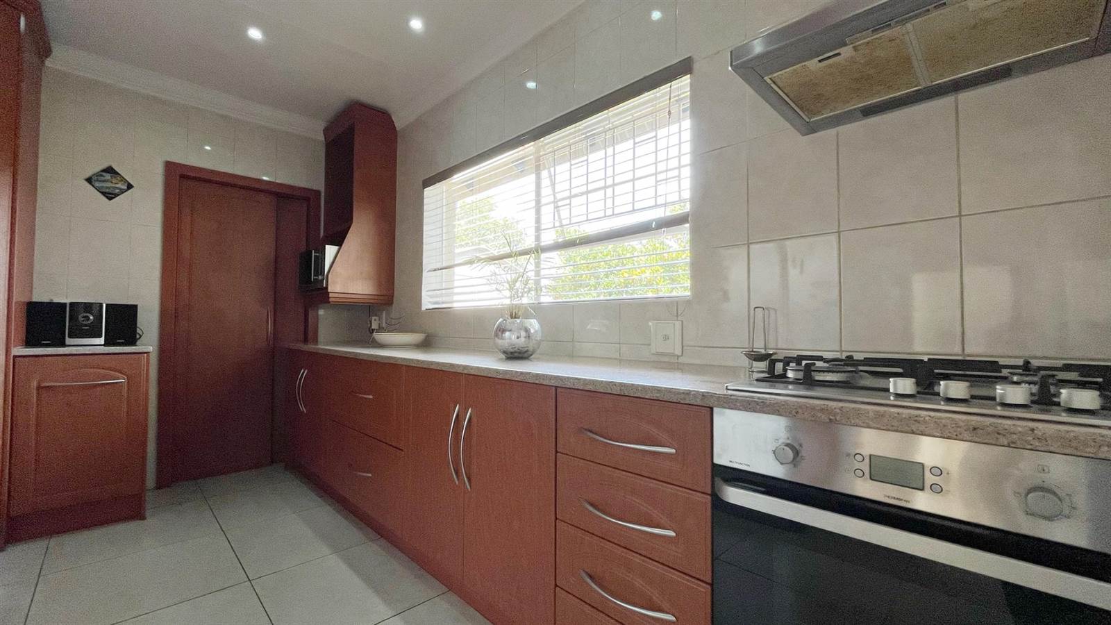 4 Bed House in Beyers Park photo number 13