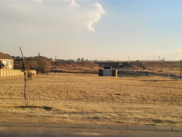 4 874 m² Land