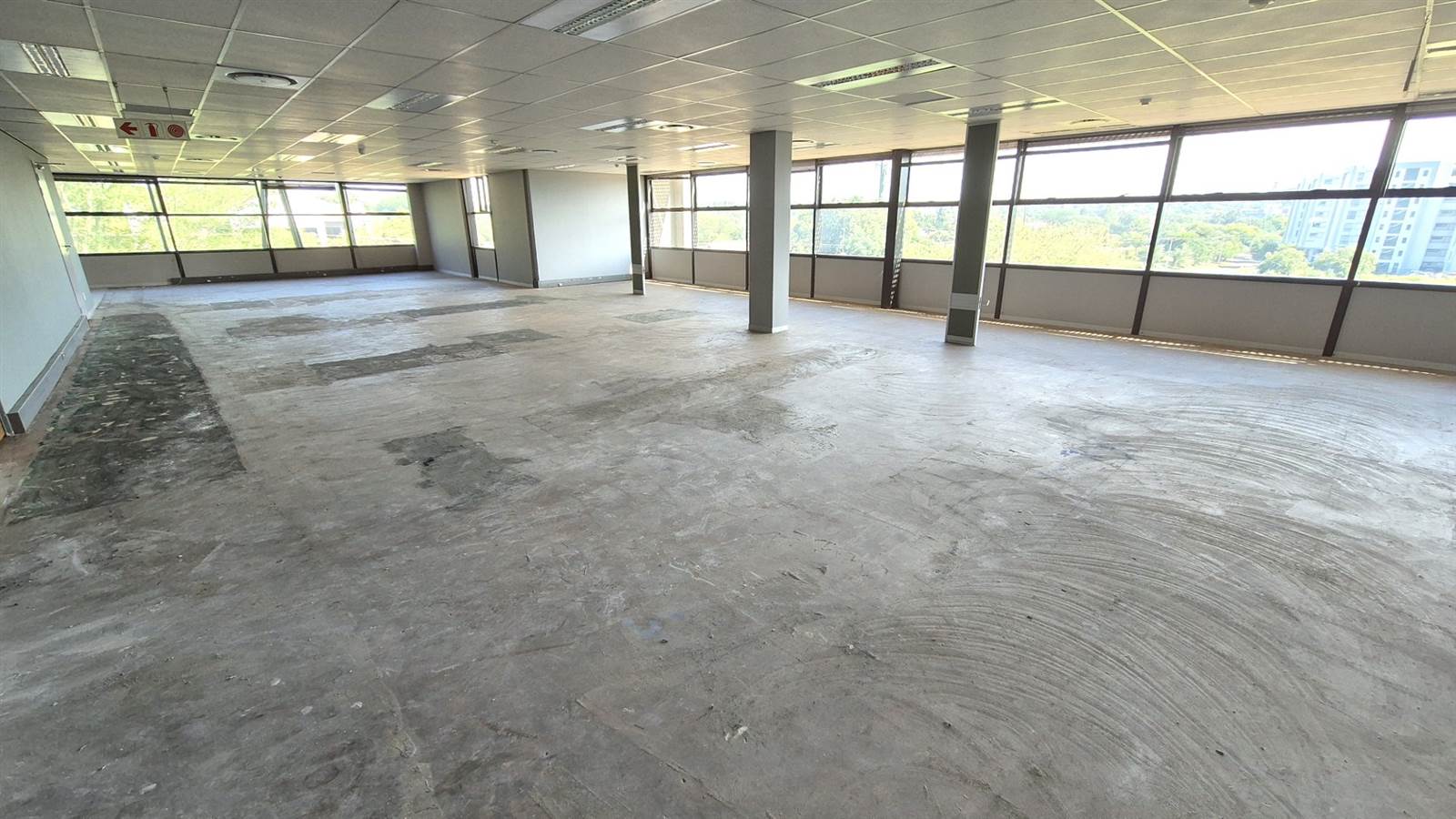 380  m² Office Space in Ashlea Gardens photo number 4