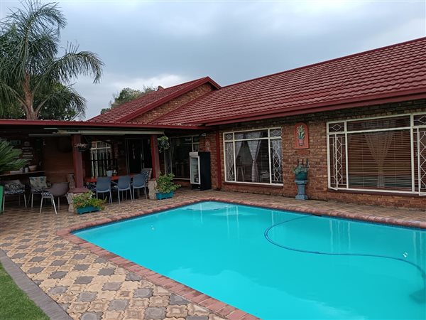 3 Bedroom House 3 Bedroom House