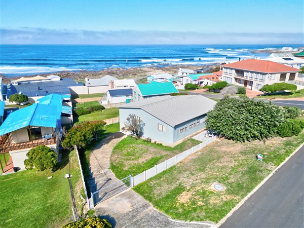 4 Bedroom House 4 Bedroom House