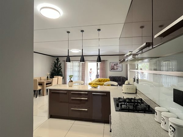 4 Bedroom Townhouse 4 Bedroom Townhouse