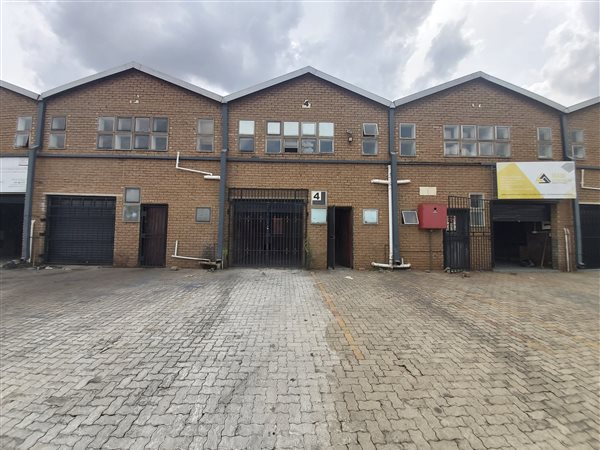 108 m² Industrial space 108 m² Industrial space