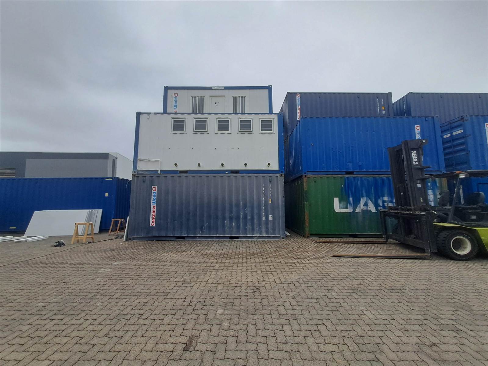 2930  m² Industrial space in Airport Industria photo number 6