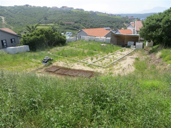 980 m² Land available in Great Brak River