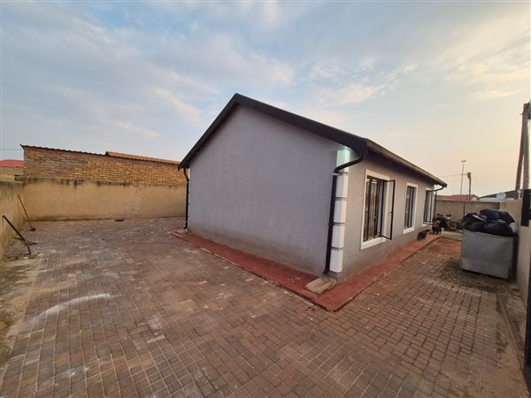 3 Bedroom House 3 Bedroom House
