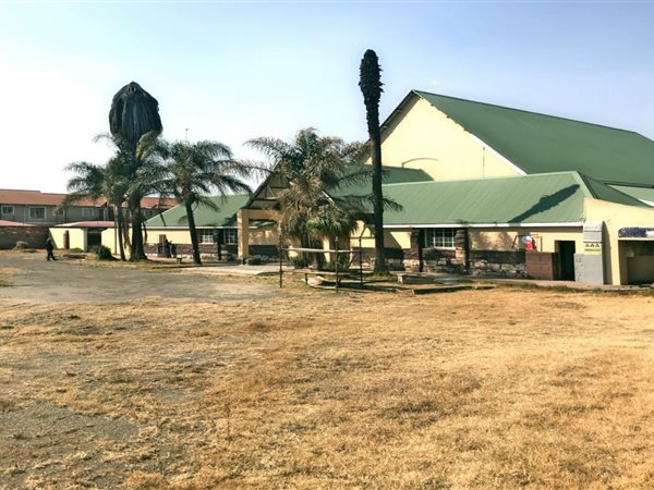 12 000 m² Commercial space 12 000 m² Commercial space