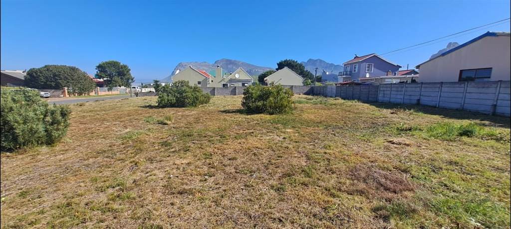 1190 m² Land available in Kleinmond photo number 6