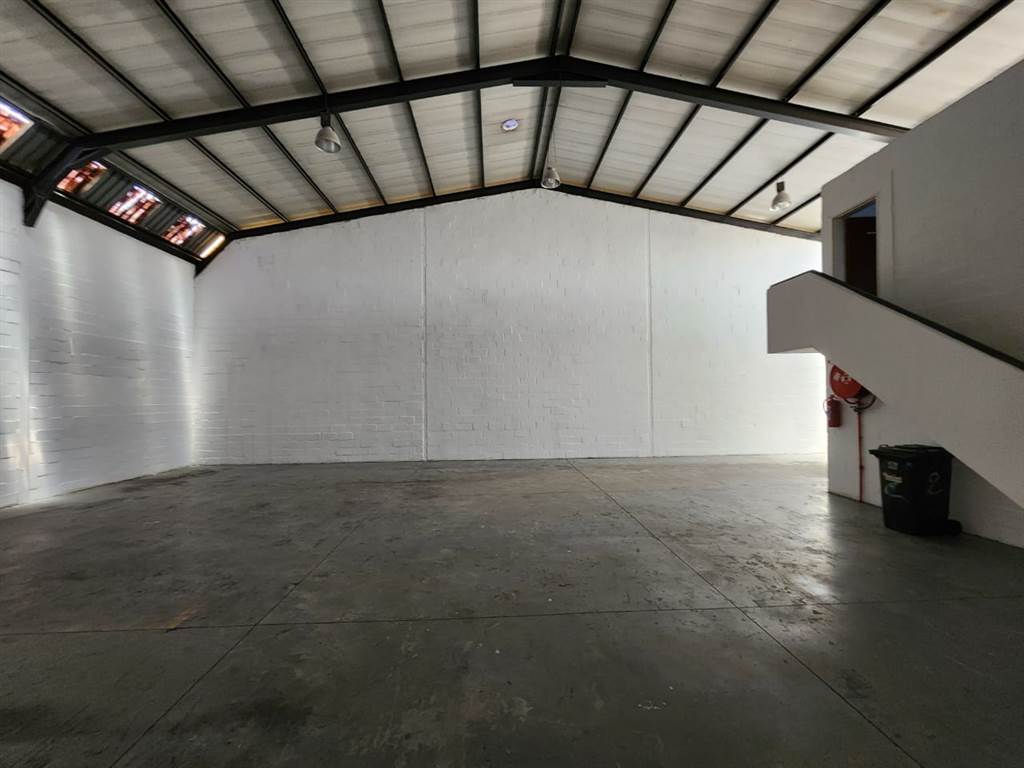260  m² Industrial space in Killarney Gardens photo number 8