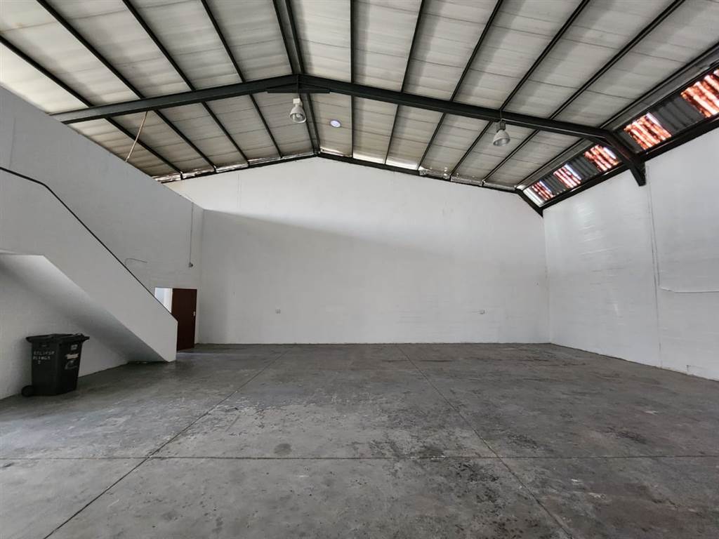 260  m² Industrial space in Killarney Gardens photo number 4