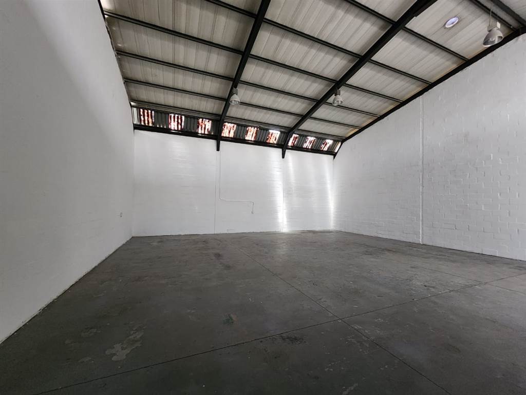 260  m² Industrial space in Killarney Gardens photo number 3