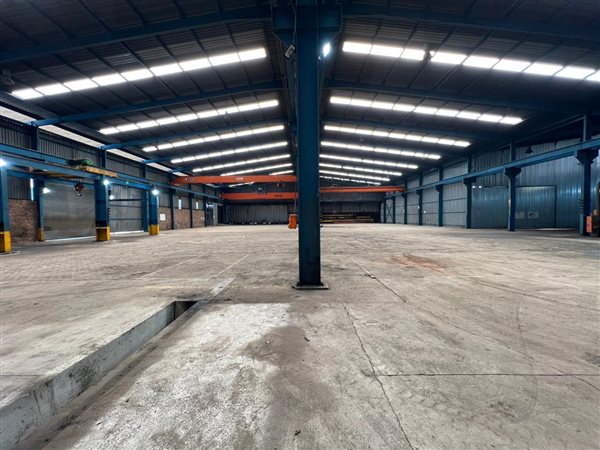 4600  m² Industrial space