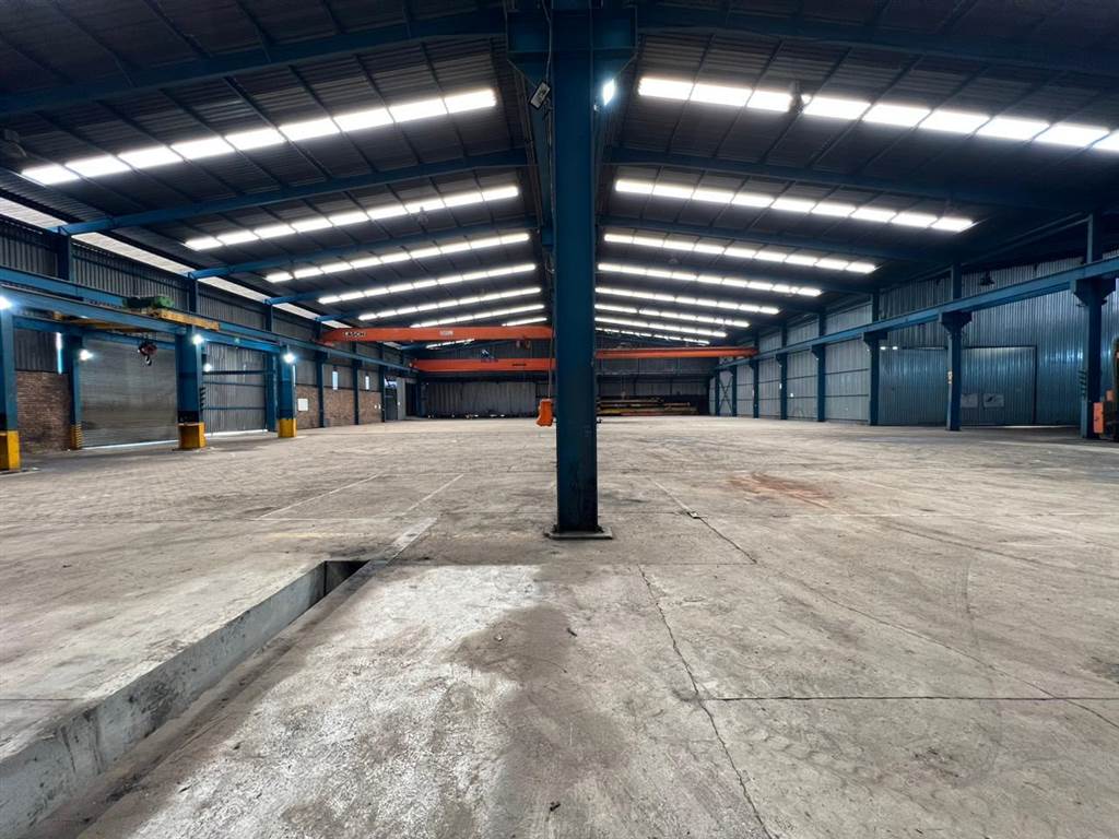 4600  m² Industrial space in Germiston South photo number 1