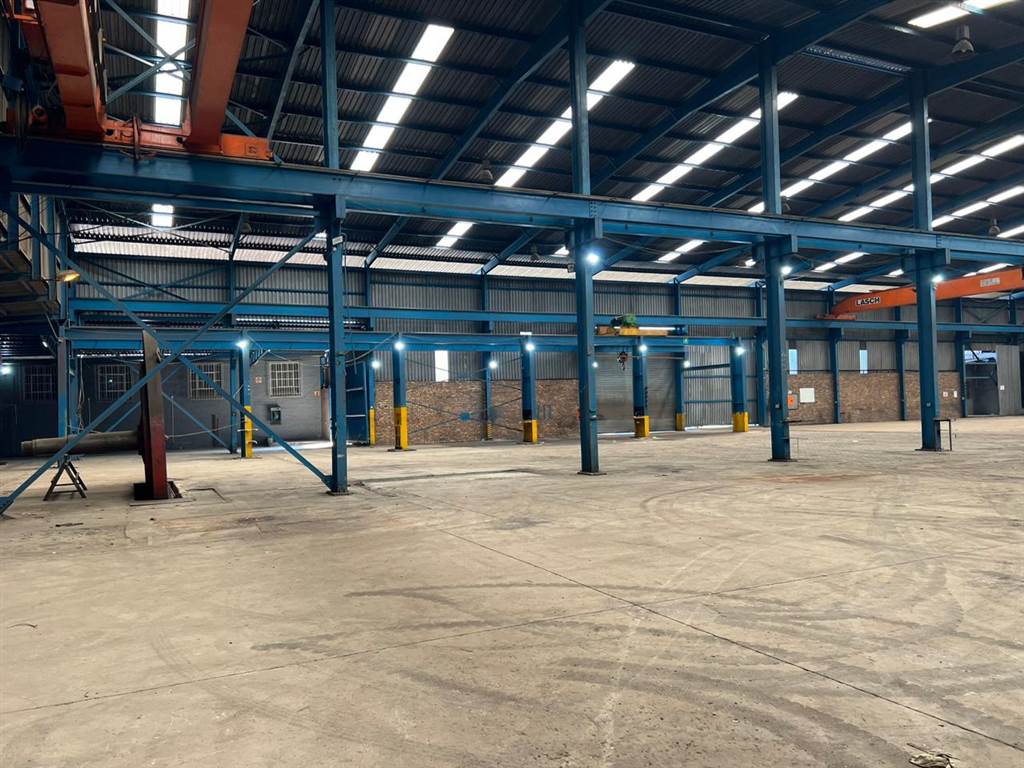 4600  m² Industrial space in Germiston South photo number 2
