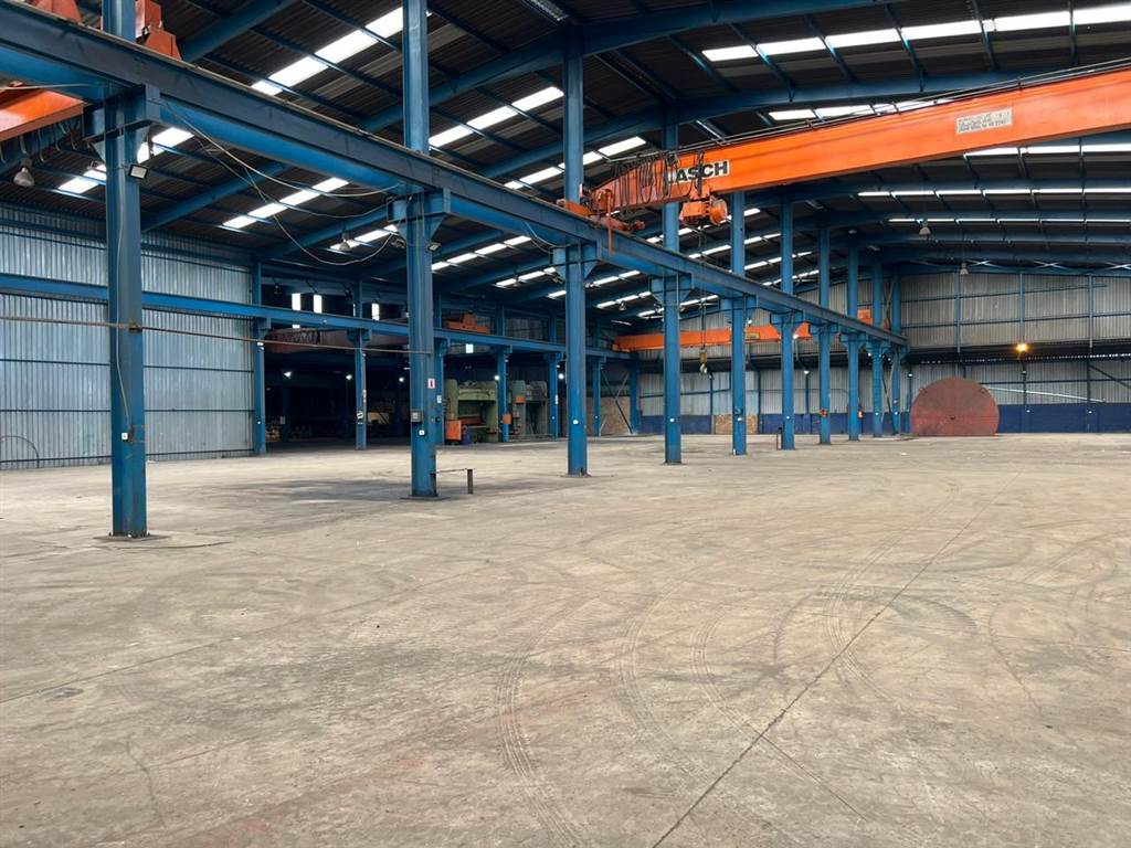 4600  m² Industrial space in Germiston South photo number 9