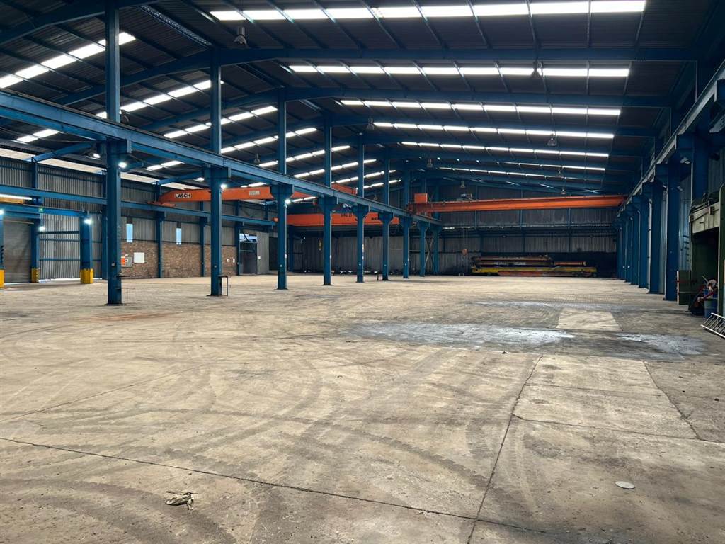 4600  m² Industrial space in Germiston South photo number 3