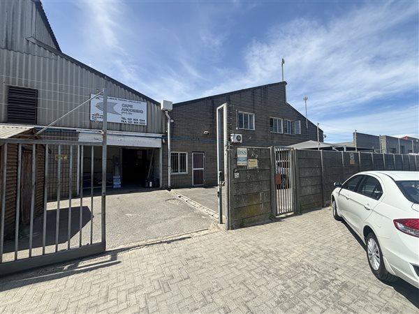 1 500  m² Industrial space