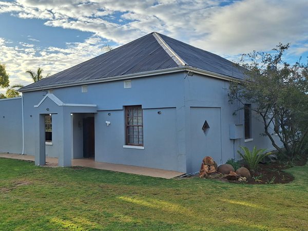 4 Bedroom House 4 Bedroom House