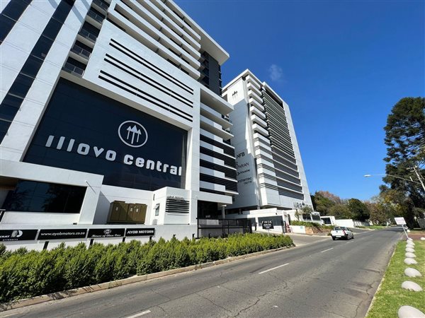 247  m² Commercial space in Illovo