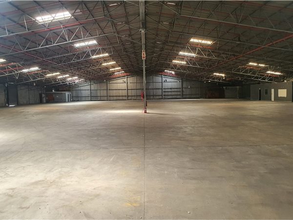 7 459  m² Industrial space