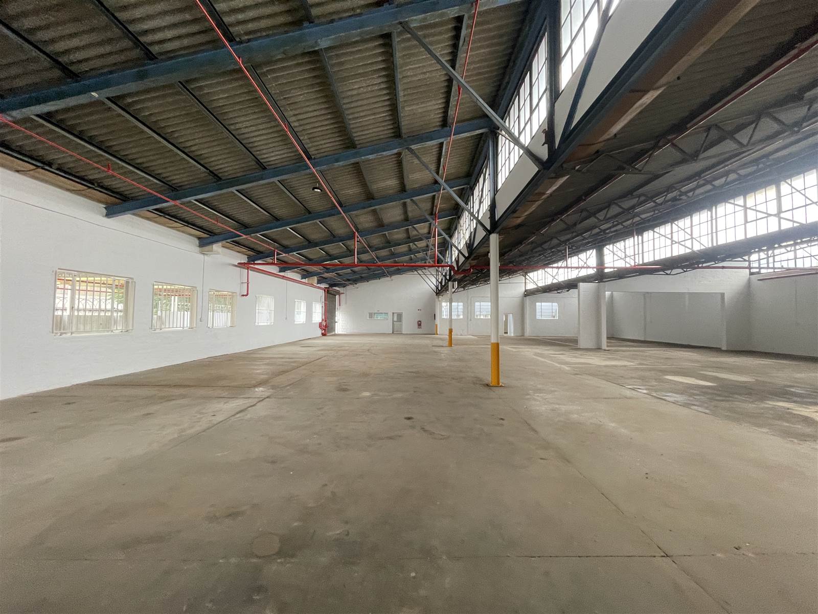 960  m² Industrial space in New Germany photo number 7