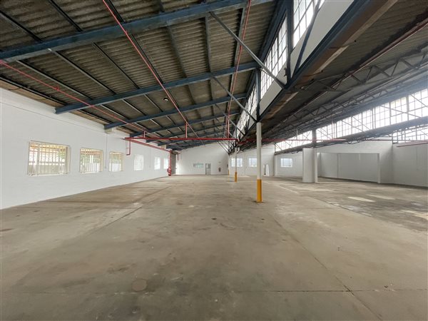 960  m² Industrial space