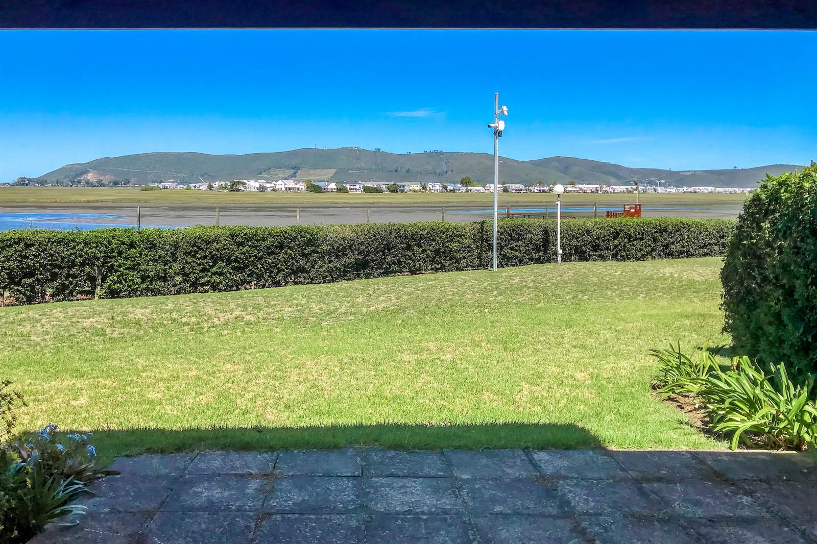 3 Bed Townhouse in Knysna Central photo number 14