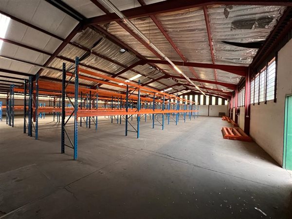 2400  m² Industrial space in Pentrich