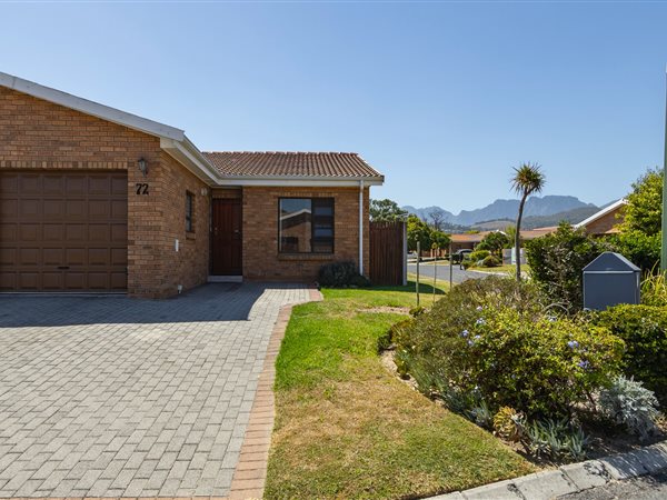 2 Bedroom Townhouse 2 Bedroom Townhouse
