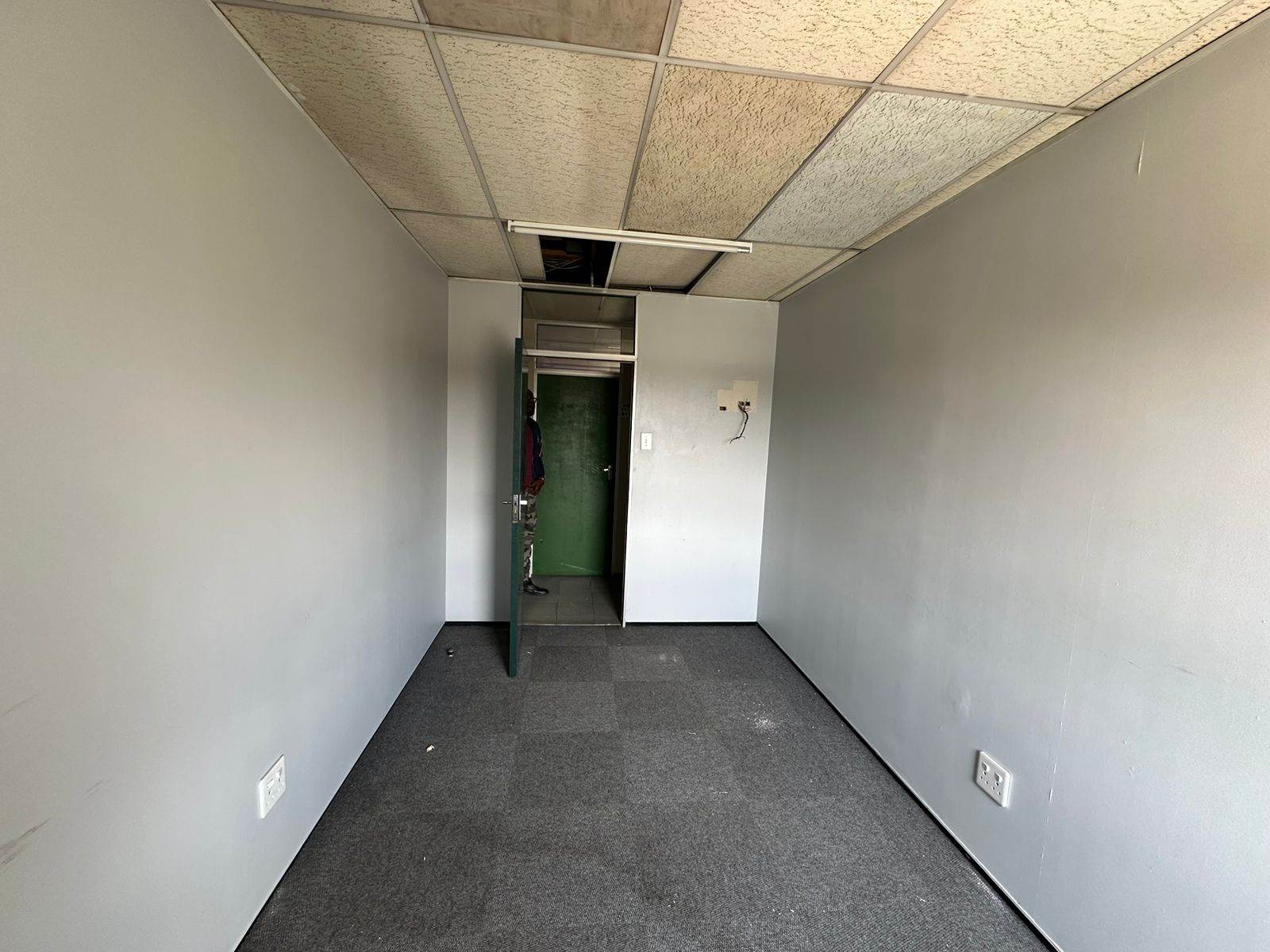 10  m² Commercial space in New Redruth photo number 8